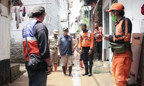 Diguyur Hujan Deras, Beberapa Titik Lokasi di Jakarta Tergenang Banjir