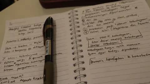 Kabar dari Sekolah Jurnalisme Parboaboa: Memahami Kebudayaan