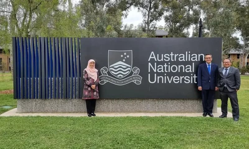 Atdikbur RI, Mukhamad Najib di Australian National University.
