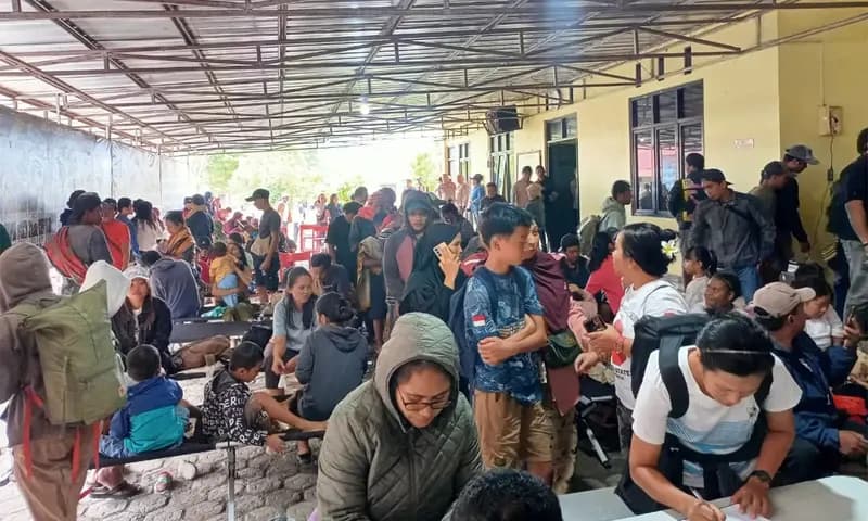Sebagian warga mengungsi di Polres Yalimo, Papua Pegunungan saat terjadi konflik pada Selasa (16/09/2025) (Foto: dok. Polres Yalimo).