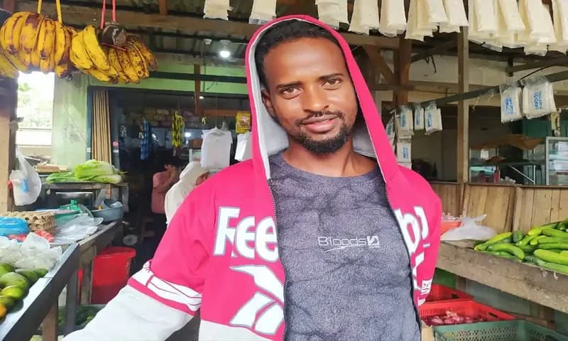 Bushur, 23 tahun, pengungsi Rohingya yang tinggal di Jalan Pembangunan, Padang Bulan, Gang Rezeki Kota Medan. (Foto: PARBOABOA/Tiara)