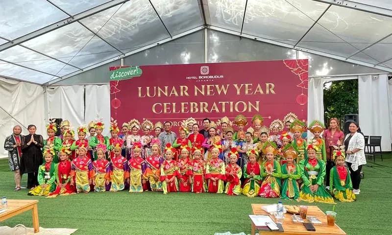 Para peserta didik Sekolah Seni Yonif di sela acara Nusantara Dance Expose (Foto: PARBOABOA/Defri)