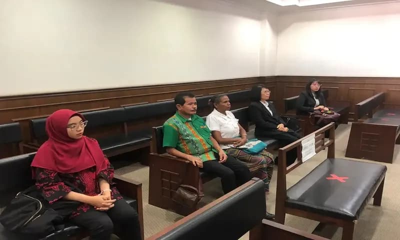 Sidang gugatan ganti rugi keluarga mendiang Adelina Lisao, Pekerja Migran Indonesia asal Nusa Tenggara Timur di Mahkamah Tinggi Pulau Pinang. (Sumber Foto: Kemlu RI)