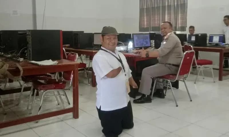 Ahmad Faury tengah mendaftarkan diri menjadi anggota Badan Pengawas Pemilu (Bawaslu) Serdang Bedagai. (Foto: Dok. Ahmad Faury)
