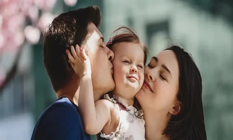 Ilustrasi cara mendidik anak perempuan (Foto: ibupedia.com)