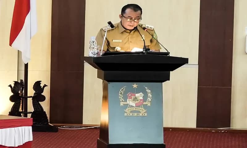 Wakil Wali Kota Medan Aulia Rachman menyebut tingkat kemiskinan di Kota Medan menurun pada tahun 2022 yang disampaikan saat menyampaikan pengantar Laporan Keterangan Pertanggungjawaban (LKPJ) Wali Kota di sidang Paripurna DPRD Medan di Gedung Dewan, Selas