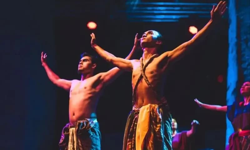 Salah satu pertunjukkan di Djakarta International Theater Platform (DITP) 2025 berjudul Plunge oleh Teater Tetas Jakarta. (Foto: IG/@d_teaterplatform)