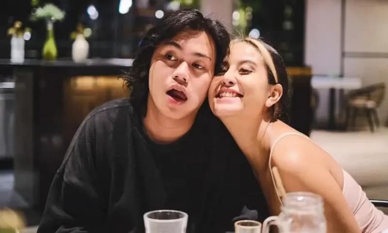 Awkarin dan Gangga Kusuma (Foto: Instagram/@awkarin)
