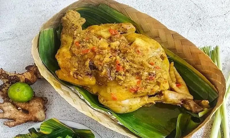 Ayam Betutu Khas Gilimanuk (Foto: Freepik@Fadilakrishna)