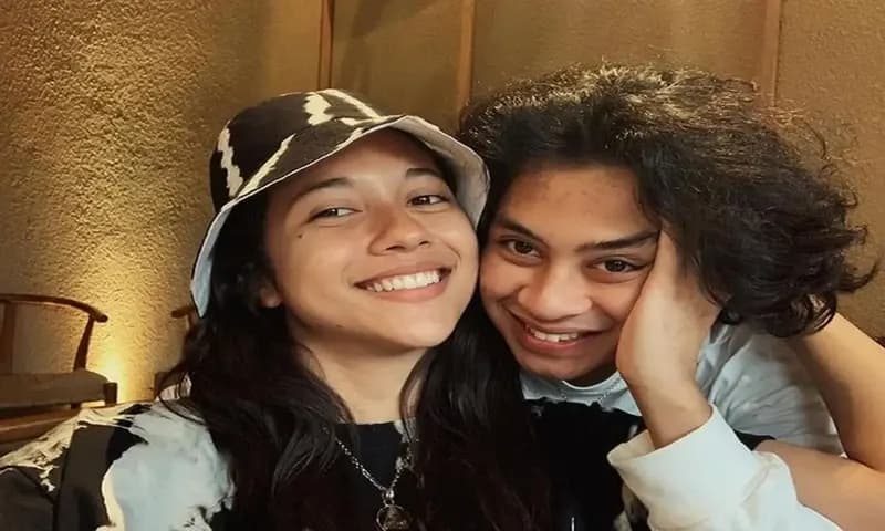 Mengulik Kisah Cinta Pasangan Aktris Sitha Marino dan Bastian Steel ( Dok:insertlive)