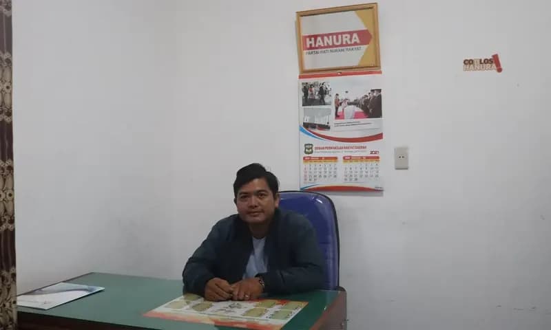 Ketua Badan Pemenangan Pemilu (Bapilu) Partai Hanura, Fransisco H. Sibarani saat ditemui Parboaboa di Kantor Fraksi Hanura, Senin (29/7/2024). (Foto: PARBOABOA/Ronald)