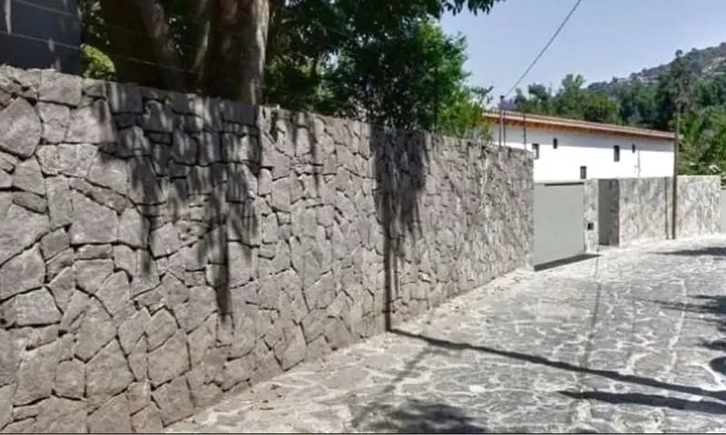 Pagar batu alam cantik, foto: Design Rumah