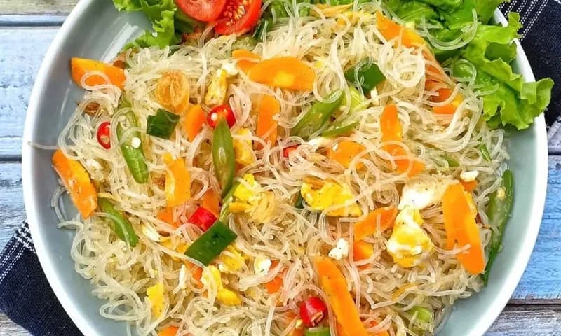 Bihun Goreng (foto: Instagram/@yoanitasavit)