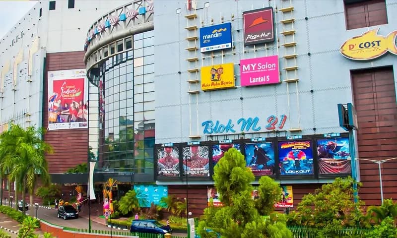 Blok M, Kawan Hits Anak Muda di Jakarta. (Foto: pakuwon.com)