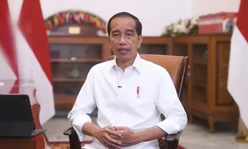 Presiden Jokowi saat mengumumkan penggratisan vaksinasi dosis ketiga (dok Tangkapan layar akun YouTube Sekretariat Presiden)