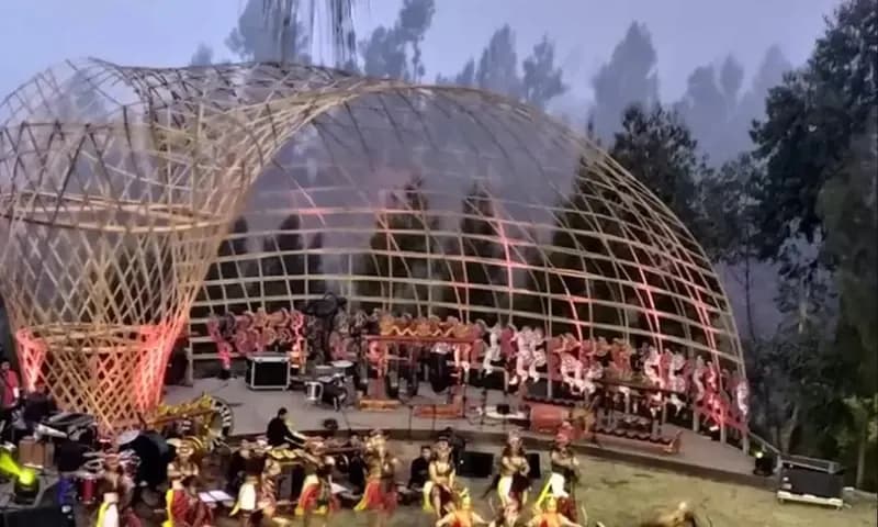 Kala Jazz dan Seni Berpadu di Puncak Bromo. (Foto:IG/@jazzgunung)