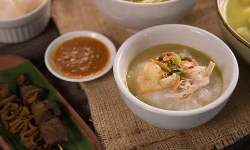 Bubur ayam (Shutterstock)