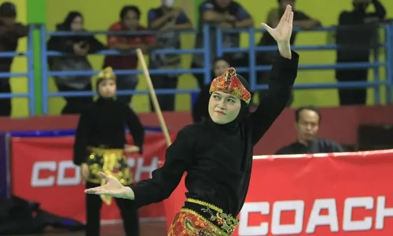 Puspa Arumsari merupakan salah satu atlet dari cabang olahraga pencak silat yang telah menyumbangkan medali emas di SEA Games 2023. (Foto: Instagram @arumdara)