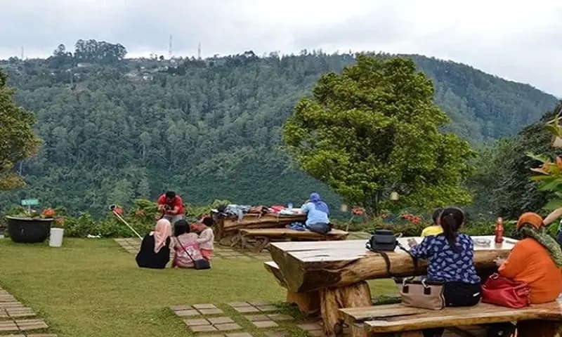 Cafe di Dago Atas, Bandung, foto: Wisata Bandung