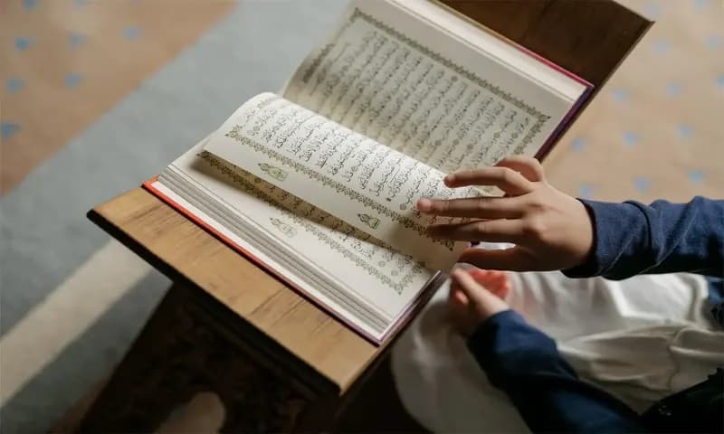 Cara Menghafal Ayat Kursi Latin (Foto: Pexels/Alena Darmel)