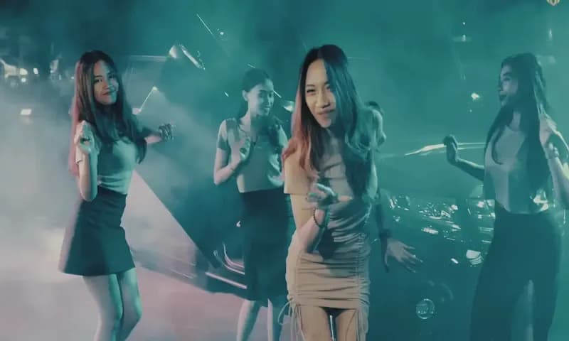 Lirik dan Terjemahan Lagu Care Bebek - Jegeg Bulan (Foto: Youtube Jegeg Bulan Music)