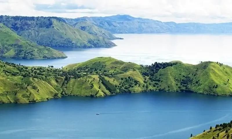 Tempat wisata di Indonesia yang terkenal, foto: LimaKaki