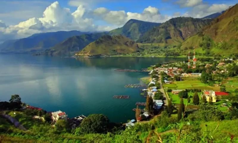 Danau Toba telah lama memikat perhatian para pelancong dari seluruh dunia. (Foto: Dok.tripzilla)