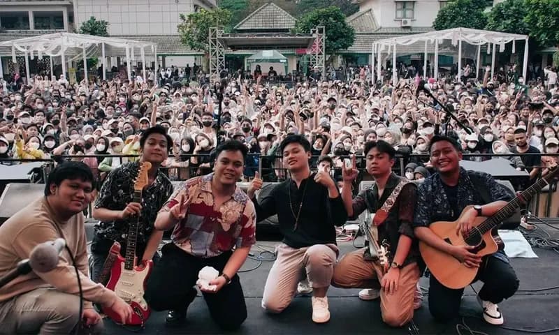 Chord Lagu Daun Jatuh (Foto: Instagram/@daunjatuhmusic)
