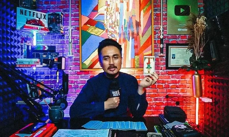 Profil dan bioda Denny Darko (Instagram/@_dennydarko_)