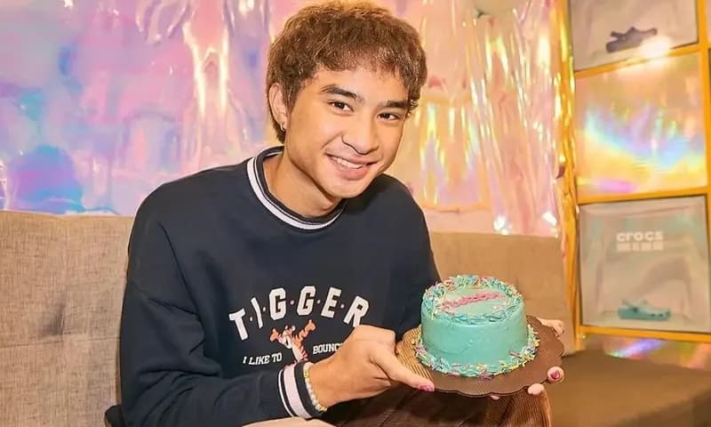 Profil dan Biodata Devano Danendra (Foto: Instagram/@iamdevano)
