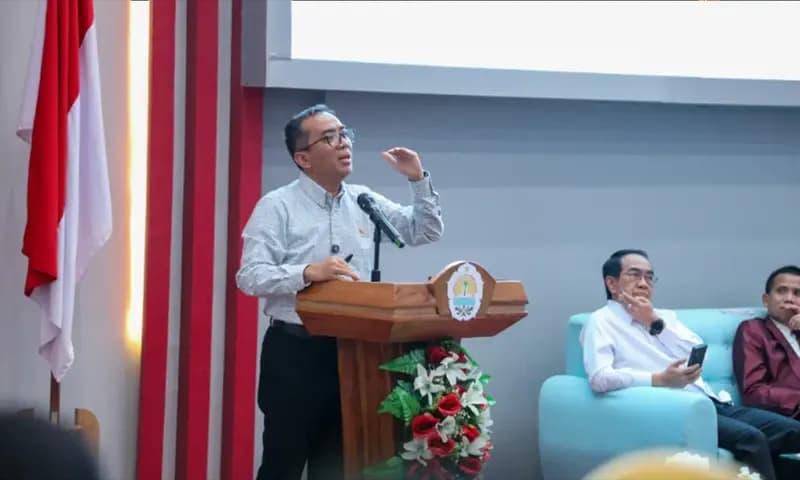 Menteri Pendidikan Tinggi, Sains, dan Teknologi (Mendiktisaintek), Brian Yuliarto berbicara saat peluncuran Program Diktisaintek Berdampak. (Foto: Website Sevima)