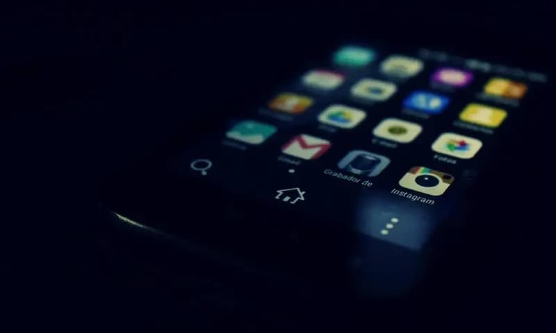 Ilustasi Penggunaan Aplikasi Dompet Elektronik. (Foto: Pexels/@Deyvi Romero)