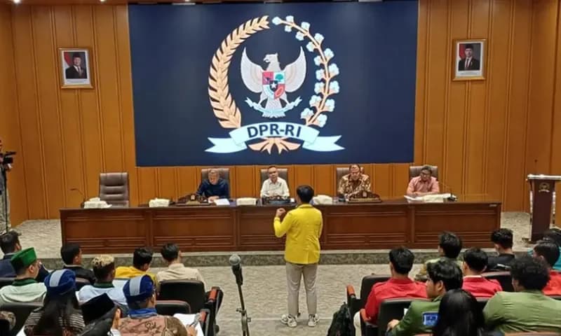Tiga Wakil Ketua DPR RI Bertemu perwakilan mahasiswa di Ruang Abdul Muis, Gedung Nusantara, Kompleks Parlemen, Jakarta, Rabu (3/9/2025). (Foto:Dok.Tangkap Layar)