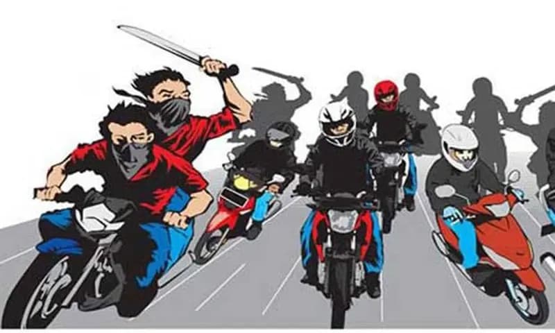 Sekelompok remaja membawa celurit di bekasi (Foto/Ilustrasi/Dok SINDOnews)