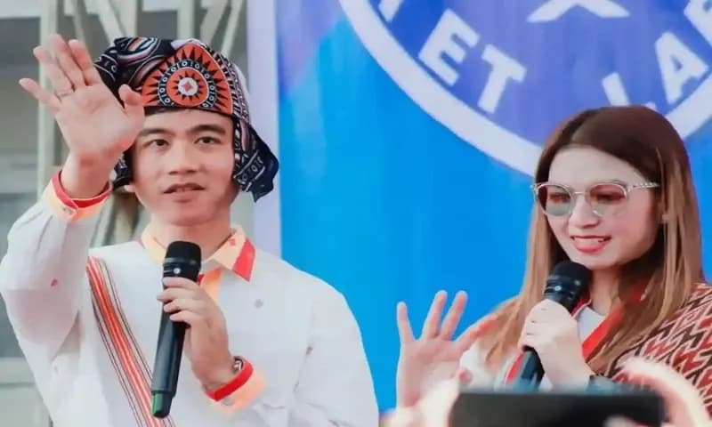 Gibran Rakabuming Raka menyebut asam folat sebagai asam sulfat dalam sebuah diskusi ekonomi kreatif di kawasan Senopati, Jakarta Selatan. (Foto: Instagram/@selvie_ananda)
