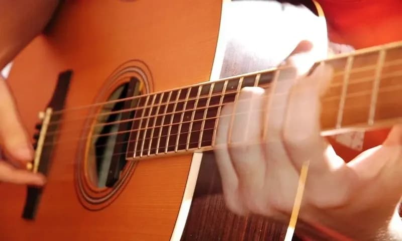 Ilustrasi Kunci Gitar Rossa Terlalu Cinta (Dok. Flickr.com/Stevesque1)