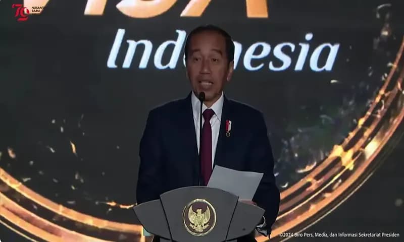Presiden Joko Widodo saat peluncuran golden visa, produk imigrasi yang memungkinkan WNA tinggal 5-10 tahun di Indonesia. (Foto: Youtube Sekretariat Kabinet)