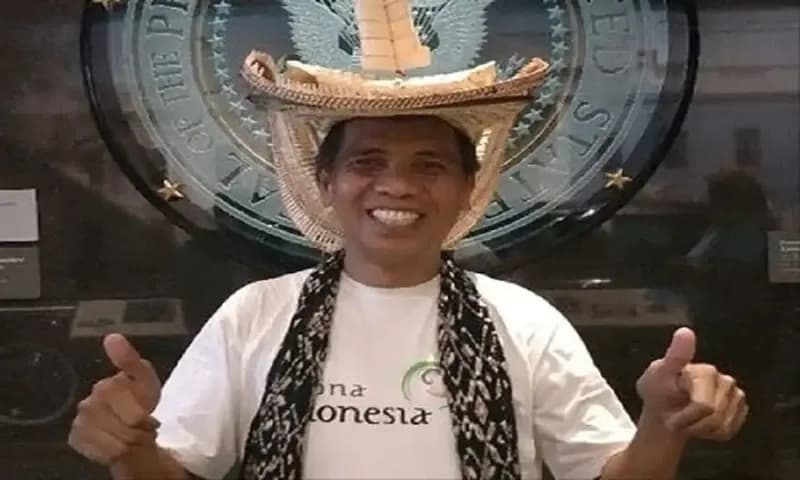 Foto : Prof Yusuf Leonard Henuk