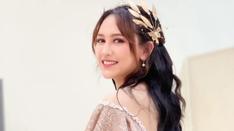 Biodata Happy Asmara, penyanyi dangdut yang dulu suka tawuran (Instagram/@happy_asmara77)
