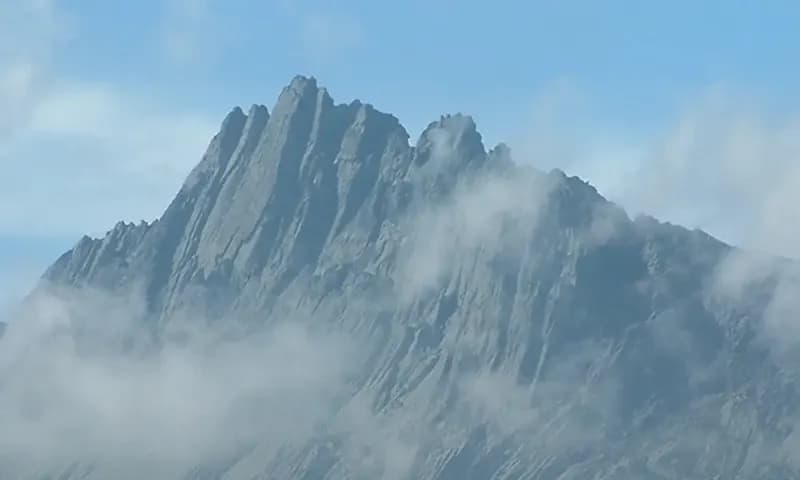 Puncak Jaya Wijaya