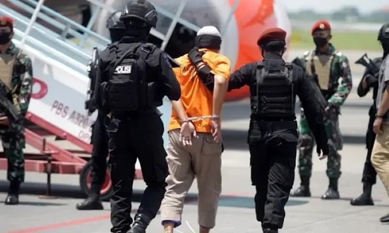 Densus 88 Antiteror Polri menangkap dan menetapkan kader DPW Partai Ummat Provinsi Bengkulu berinisial RH sebagai tersangka teroris (dok, Demokrasi.co.id)
