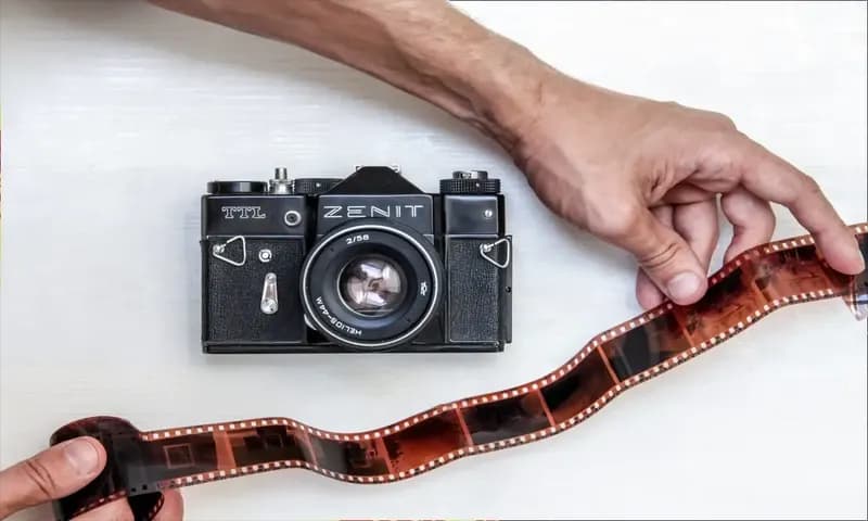 Ilustrasi Kamera Analog (Foto:unplash.com)