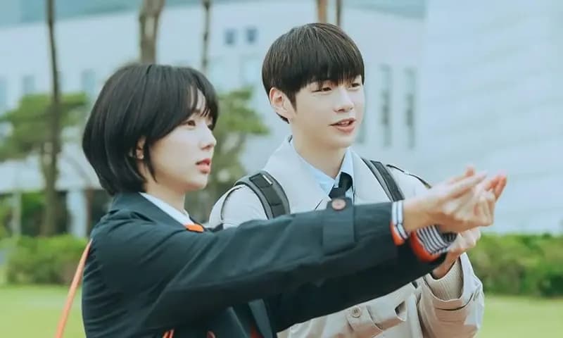 Kang Daniel debut aktor di drama Korea berjudul Rookie Cops