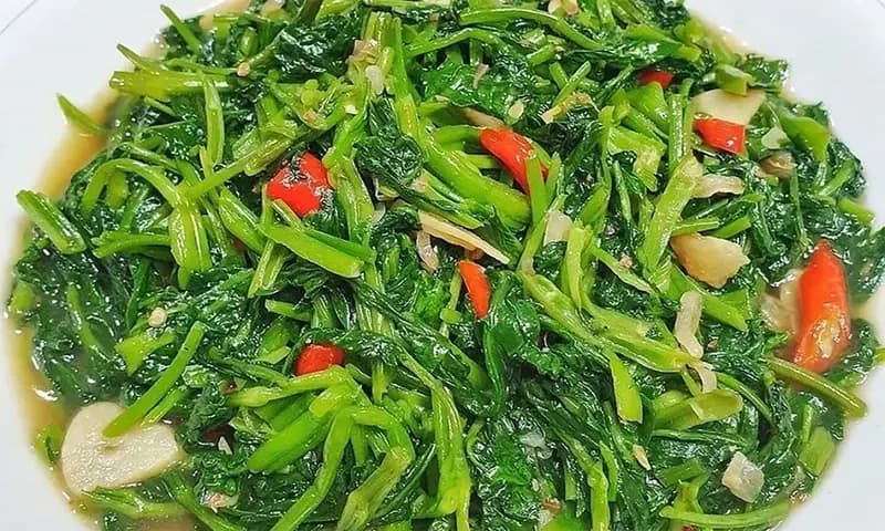 Resep Tumis kangkung (piknikdong.com)