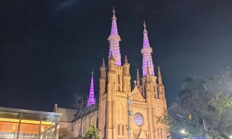 Perayaan Malam Natal di Gereja Katedral Jakarta Tanggal 24 Desember 2022 (Foto: Parboaboa/Sarah)