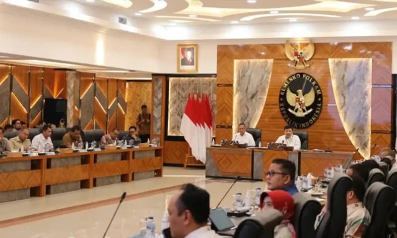 Rapat Koordinasi Lintas Kementerian dan Lembaga yang berlangsung di Ruang Rapat Nakula, Kantor Kemenko Polkam. (Foto: Dok. Kemenko Polkam)