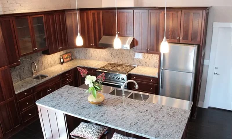 Inspirasi motif keramik meja dapur minimalis, foto: Â desainic.com