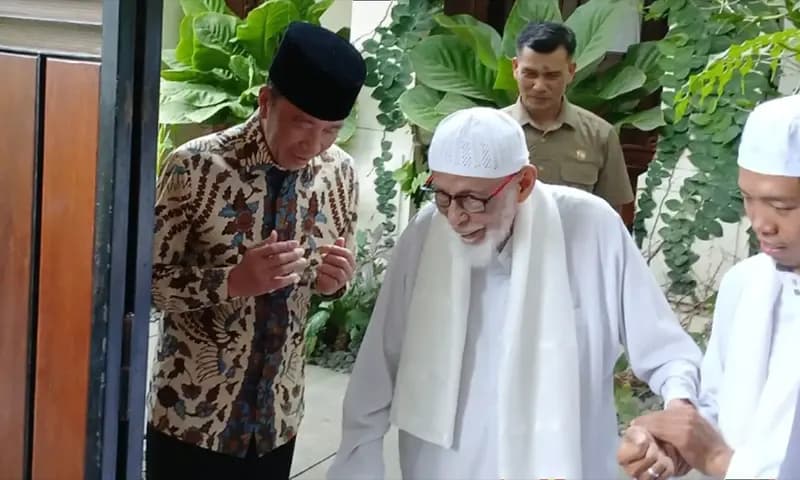 Pertemuan Jokowi dan Abu Bakar Ba’asyir di Solo. (Foto: Dok. Kompas)