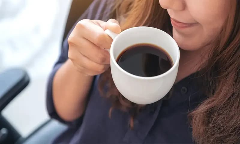 Ilustrasi seseorang yang sedang mengonsumsi kopi (dok:nescafe.com)