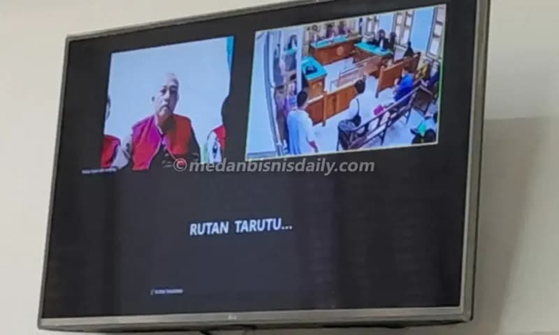 Ketiga terdakwa dihadirkan secara online di Pengadilan Tipikor pada Pengadilan Negeri Medan (Zulfadli Siregar)